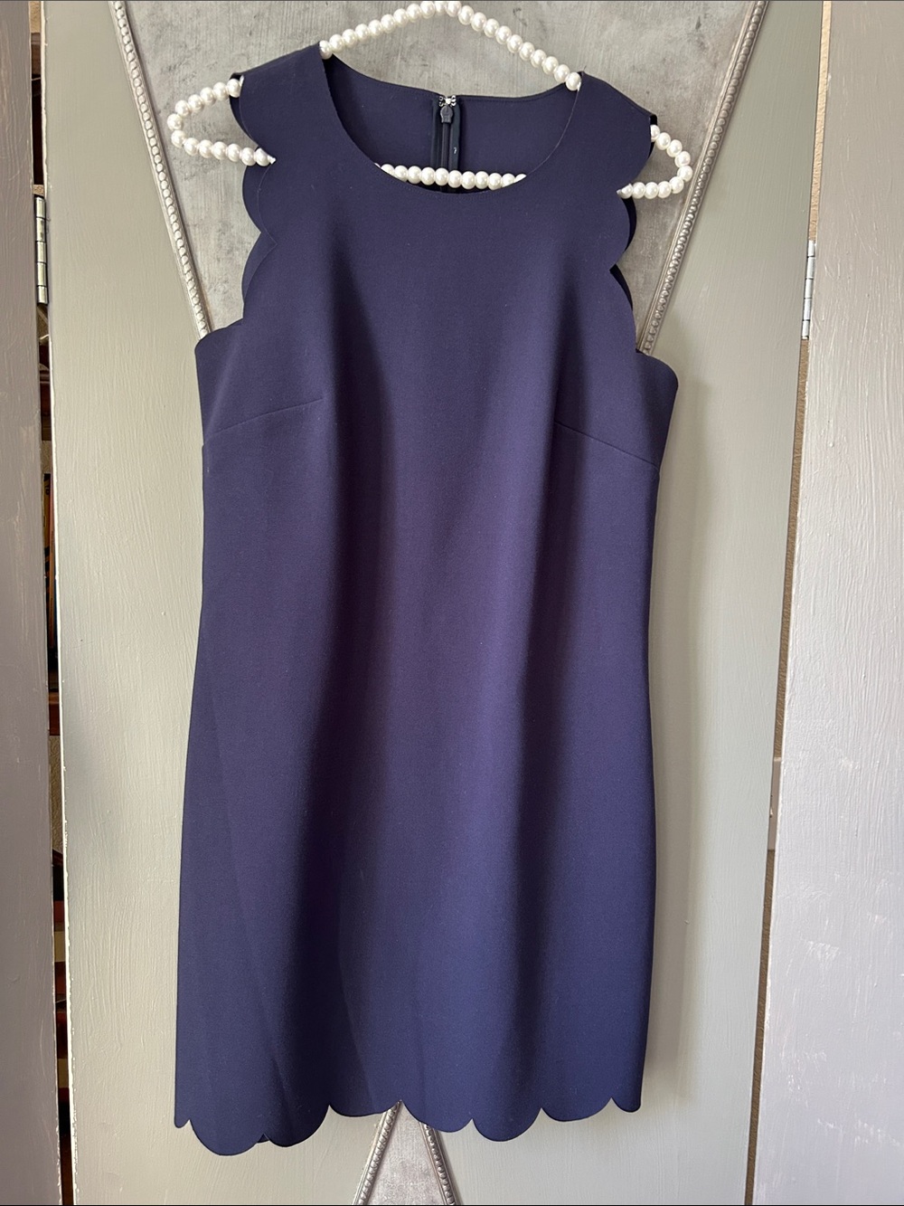 J Crew dress M Stretchy Scalloped hem and sleeves Zip back Navy blue EUC